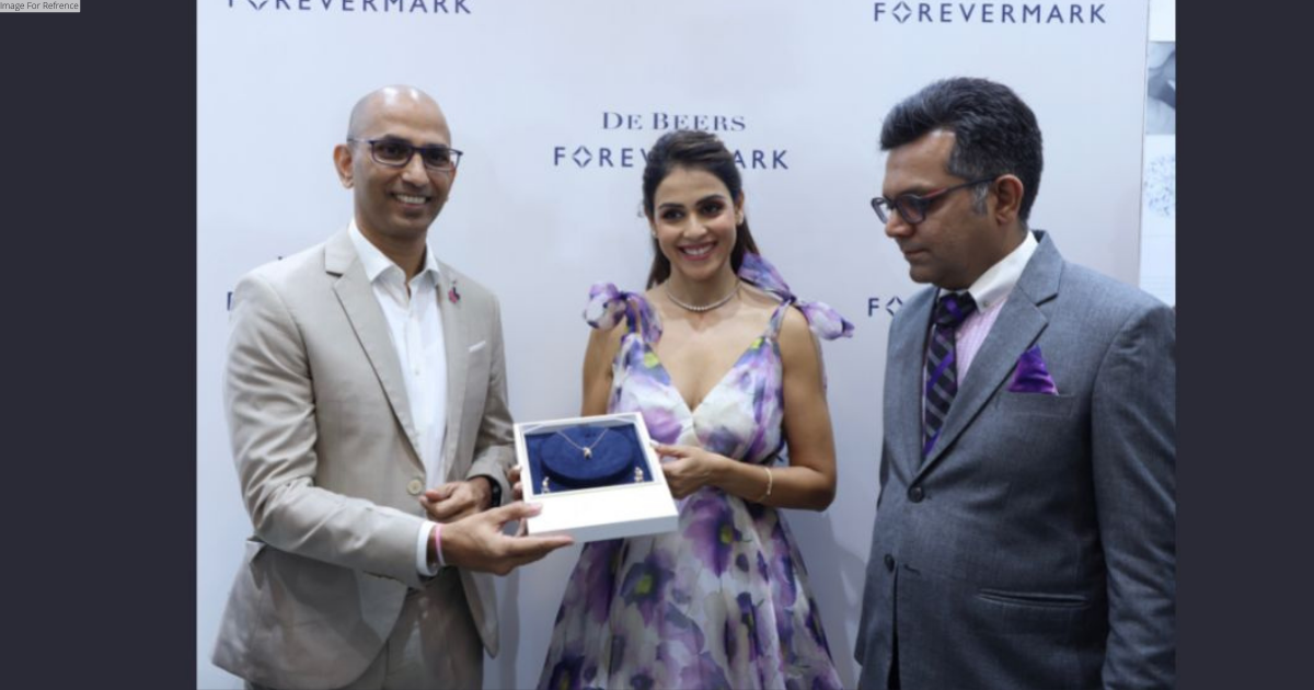 Genelia Deshmukh launches bold new pieces from the De Beers Forevermark Avaanti Collection
